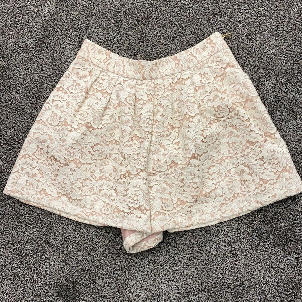 ANTHROPOLOGIE 6 Ivory Lace Pleated High Waisted Shorts Culotte Ballet Fairycore